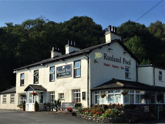 Rusland Pool Hotel Bouth Eksteriør billede